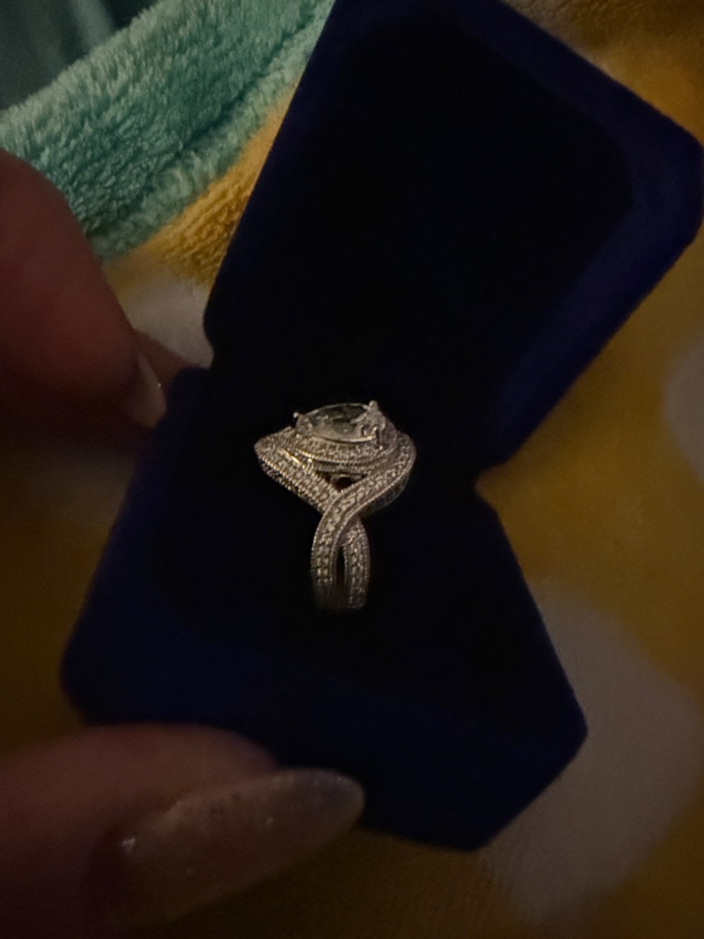 New Vanna K. Elegant JTV Simulated Diamond Silver Ring ( Size:7) - Picture 3 of 7